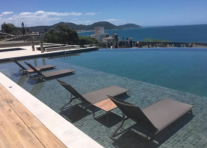 Apartamento Moderno - Piscina Borda Infinita - Vista magnífica para o mar