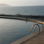 Apartamento Moderno - Piscina Borda Infinita - Vista magnífica para o mar